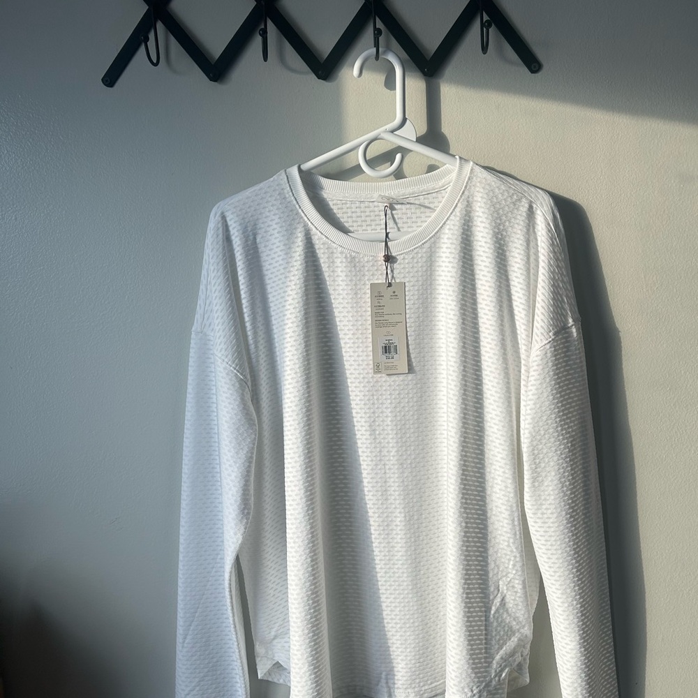 CALIA by Carrie Underwood Textured White Long Sleeve Top